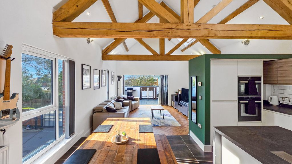 Property photo 1 of 29