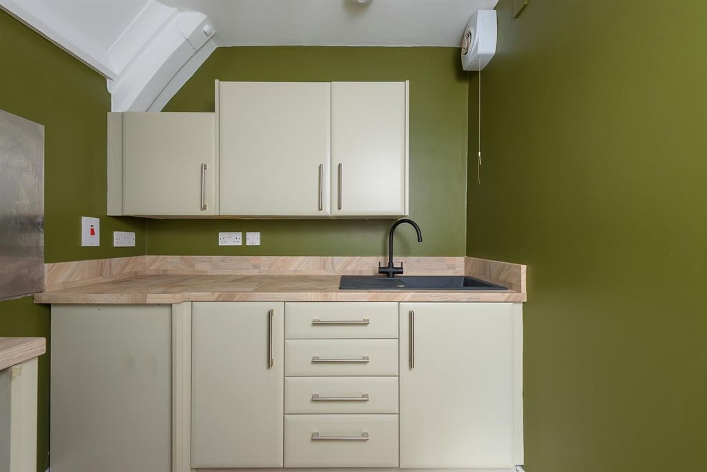 Property photo 3 of 10 Untitled (2 Of 7).Jpg