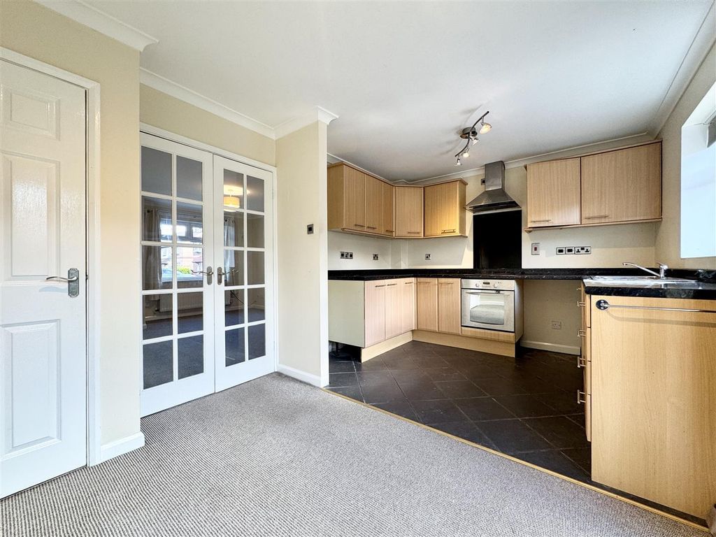 Property photo 2 of 13