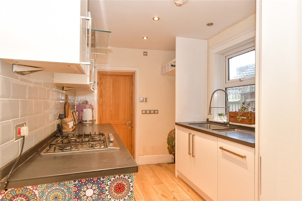 Property photo 2 of 8 Kitchen