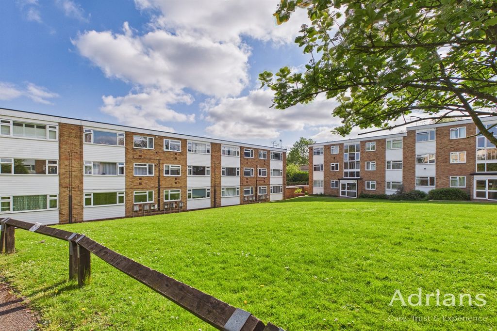 Property photo 1 of 13 (Main)