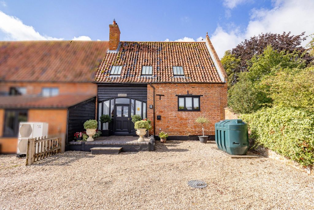 Property photo 2 of 40 5519973