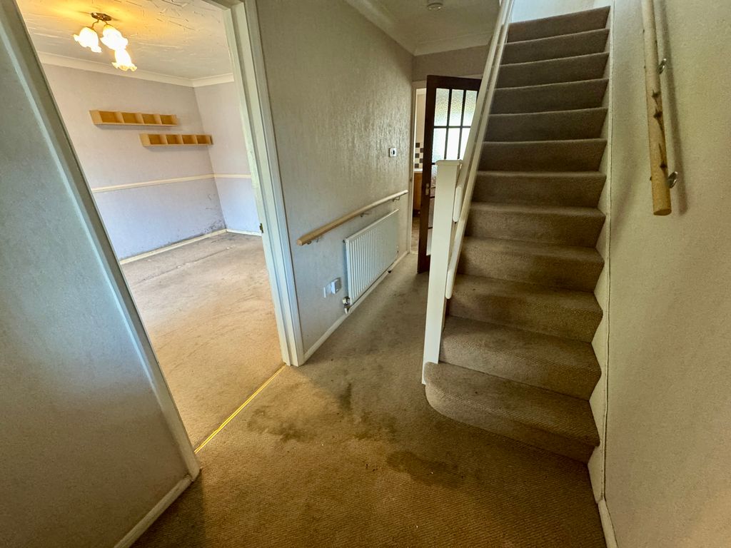 Property photo 2 of 13