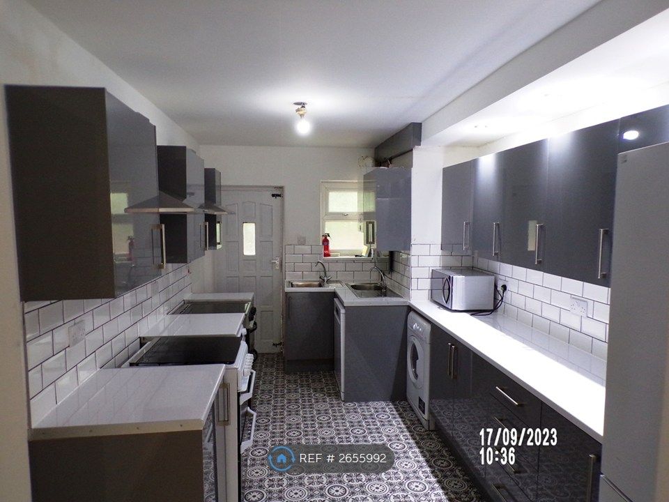 Property photo 2 of 24