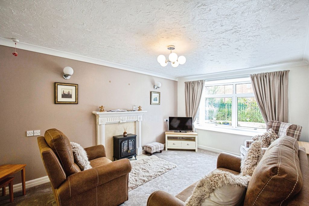 Property photo 2 of 10 Pbox-Img.Jpg