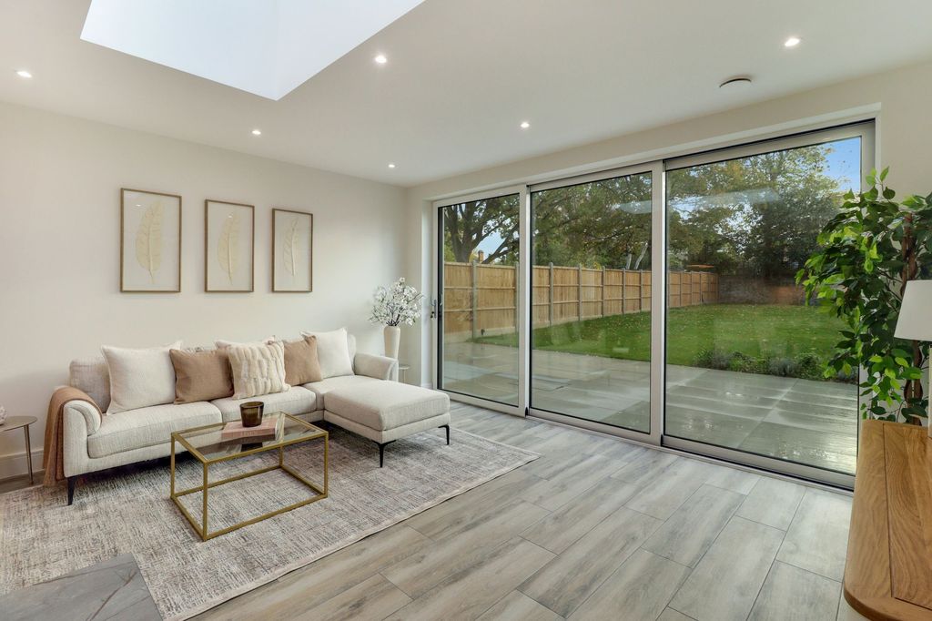 Additional image 6 of 4 bed semi-detached house for saleHurst Road, East Molesey KT8