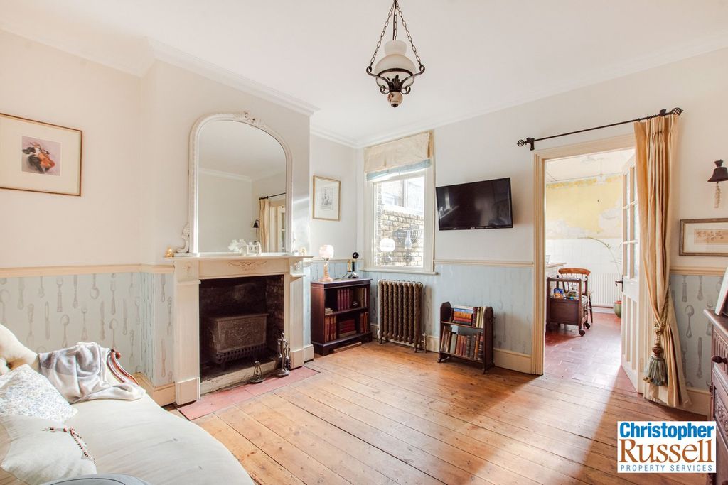 Property photo 3 of 13