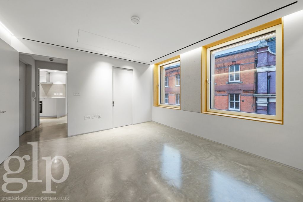 Property photo 2 of 14 2397843