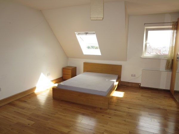Property photo 2 of 6 2 280A Church Lane 0
