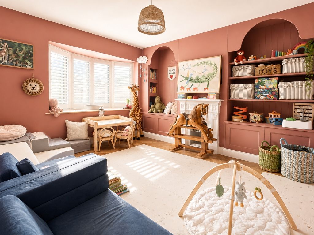 Property photo 2 of 20 Playroom/Bed 3