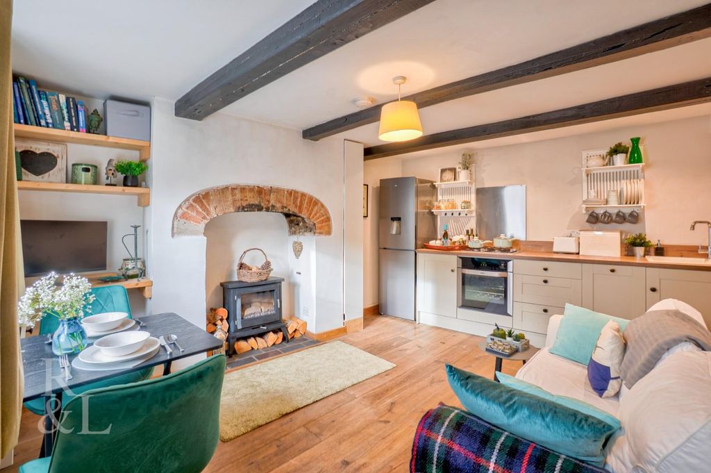 Property photo 2 of 16 17A Upper Church Street (8).Jpg