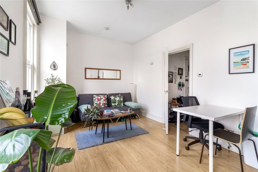 Property photo 2 of 14 Picture No. 06