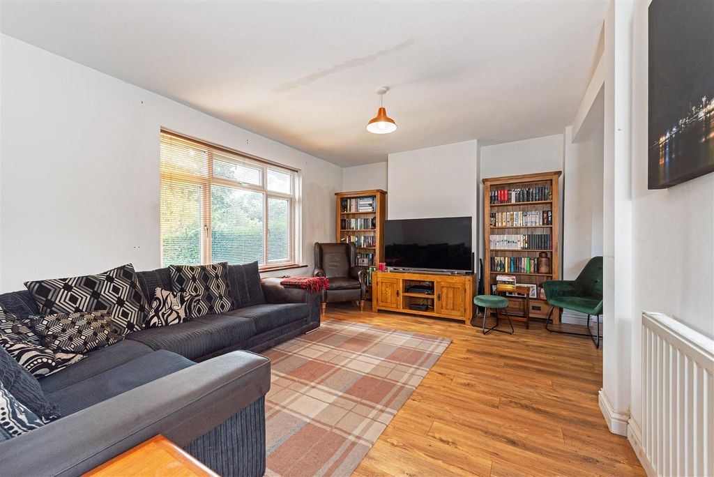 Property photo 3 of 23 Living Room.Jpg