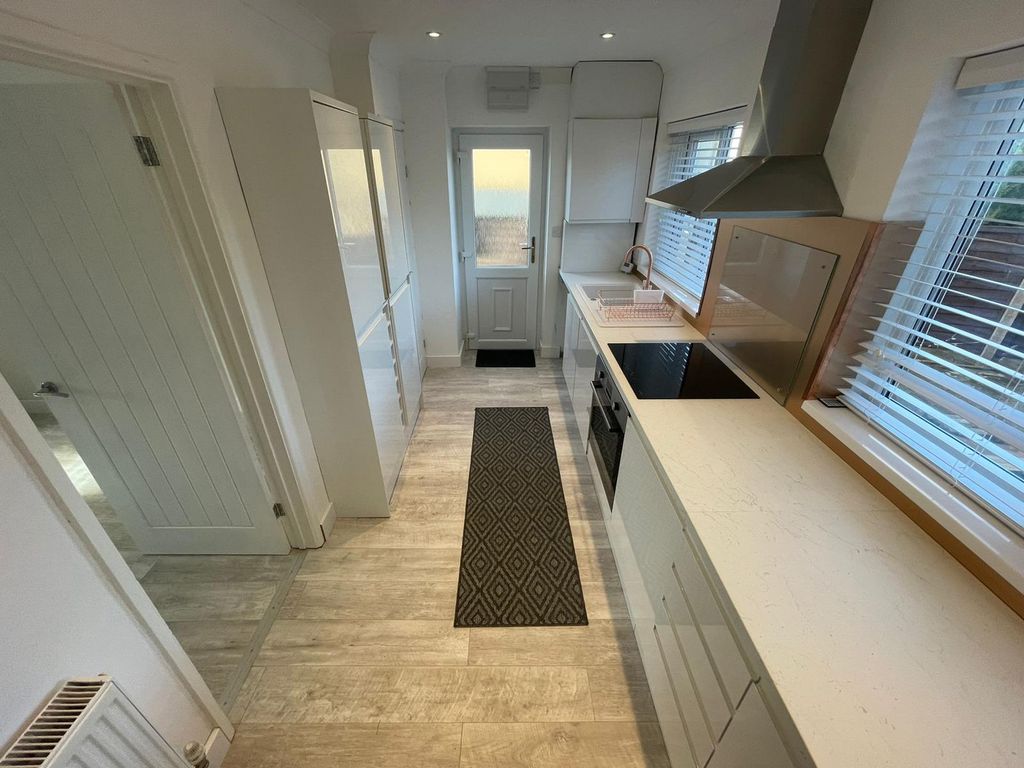 Property photo 3 of 10 Image