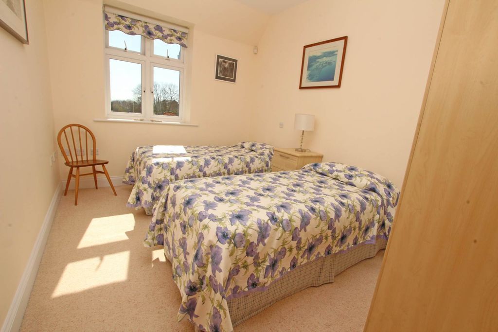 Additional image 7 of 2 bed flat for saleDarley Road, Eastbourne BN20