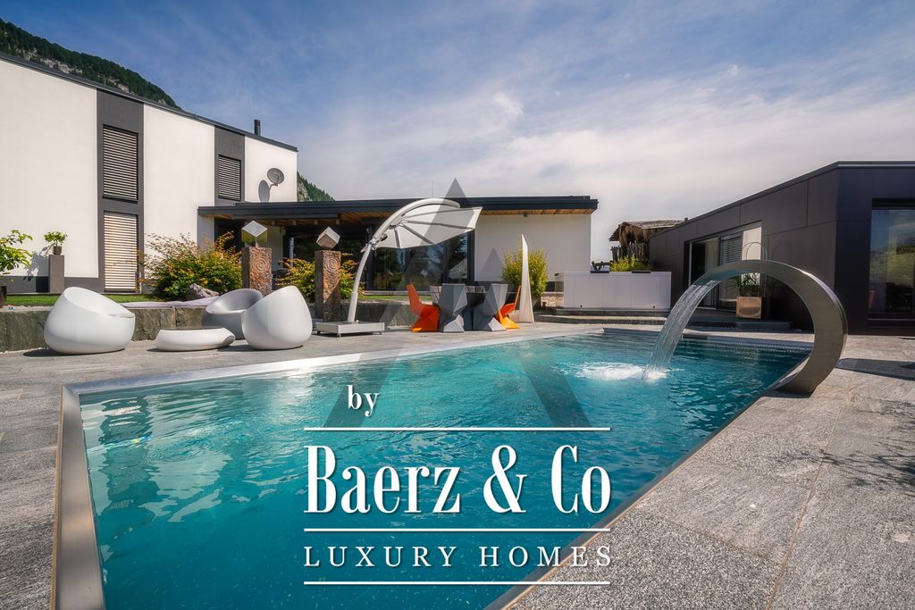 Property photo 2 of 35