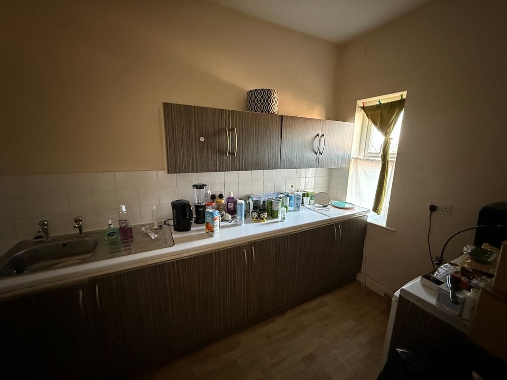 Property photo 3 of 4