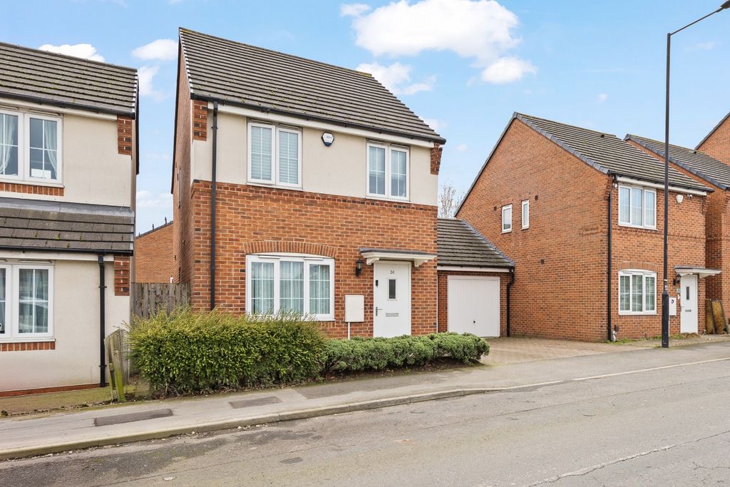 Property photo 1 of 23 4887050