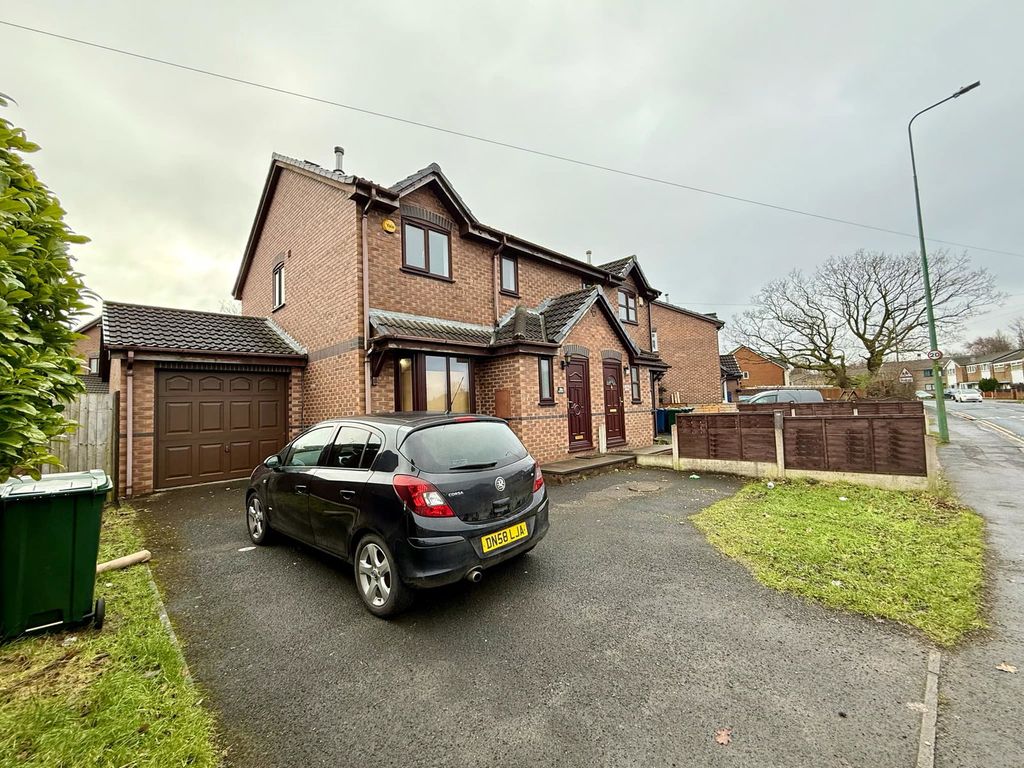 Property photo 2 of 25