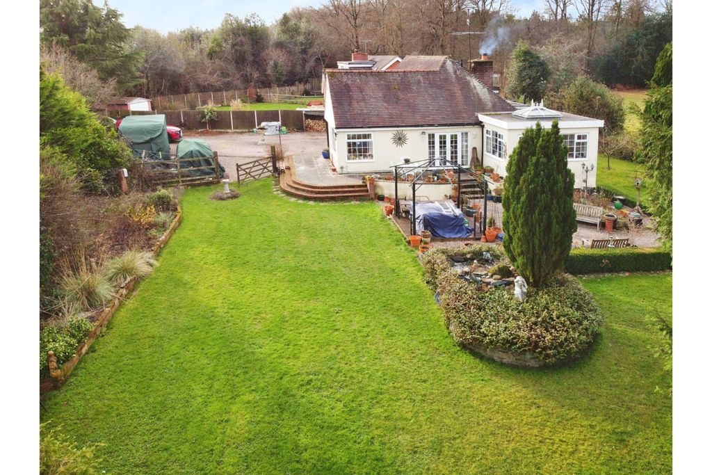 Property photo 2 of 22