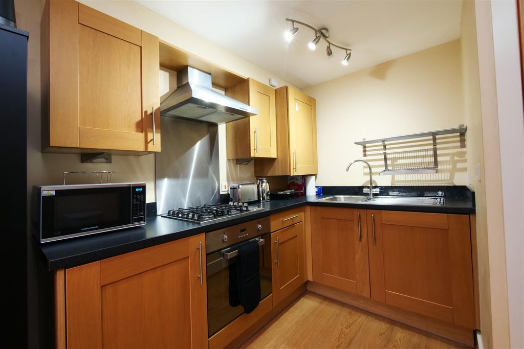 Property photo 2 of 8 Pnmb0461.Jpg