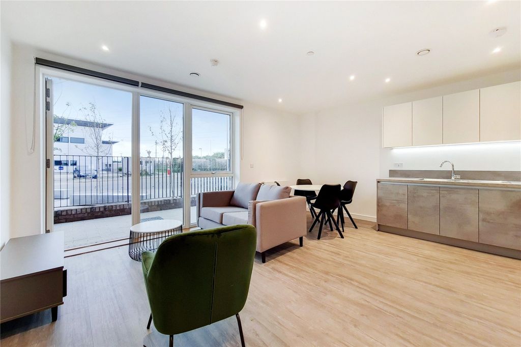 Property photo 3 of 22 Picture No. 13