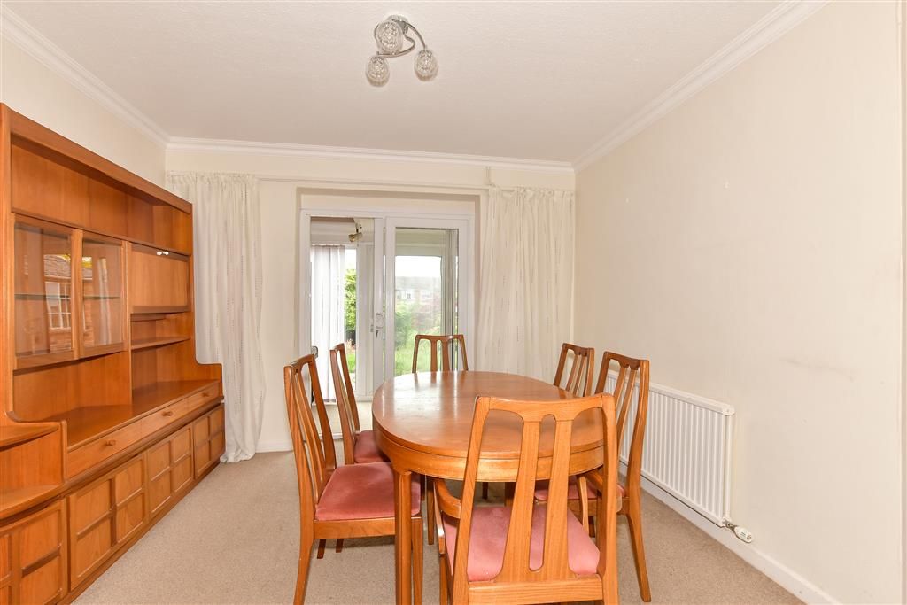 Property photo 1 of 10 Dining Area