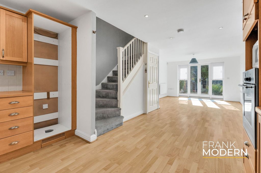 Property photo 2 of 23 Kitchen / Diner