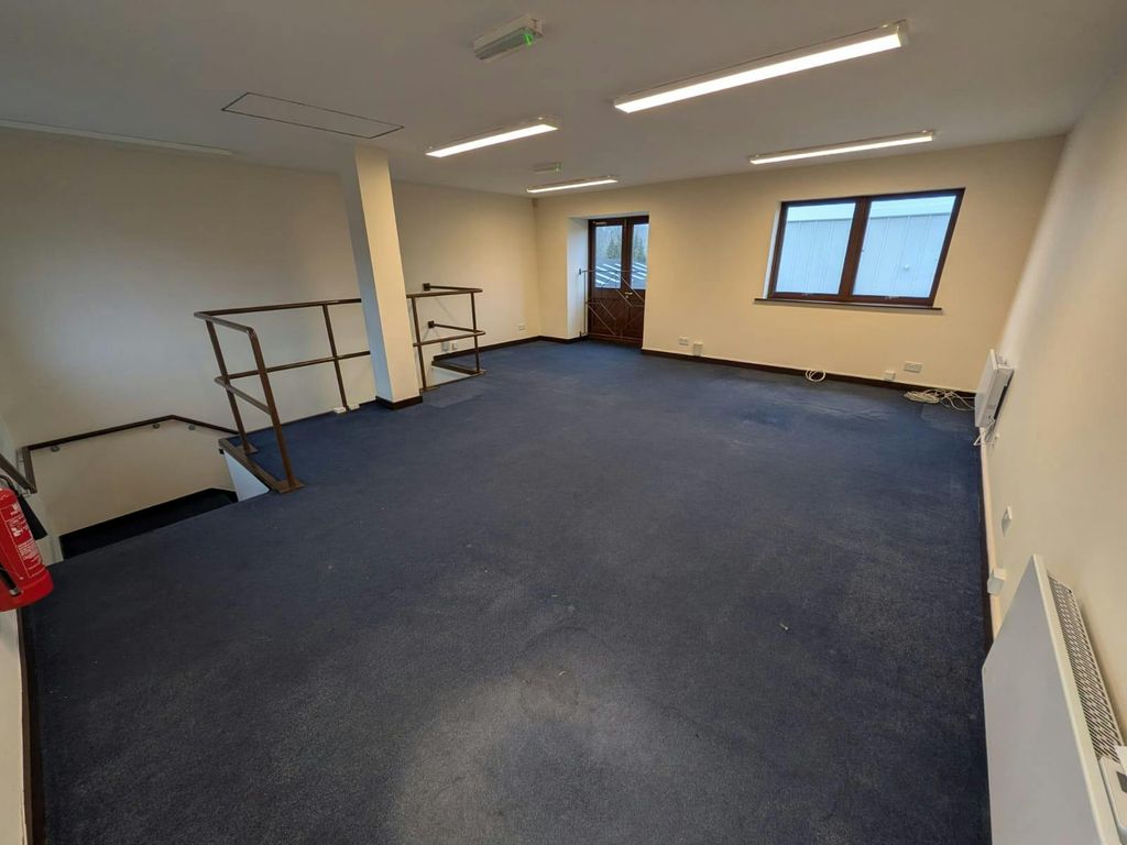 Property photo 3 of 5 1000067374.Jpg