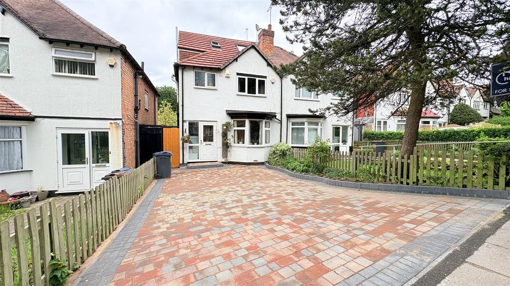 Property photo 1 of 22 Approach