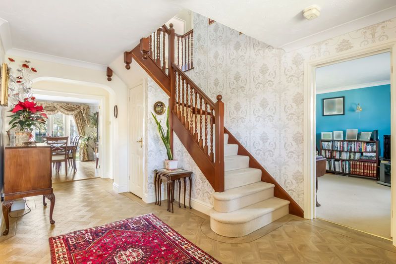 Property photo 2 of 25 Photo 12