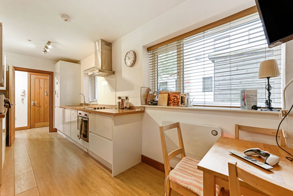 Property photo 2 of 17 Sketch_Ph32_6290906