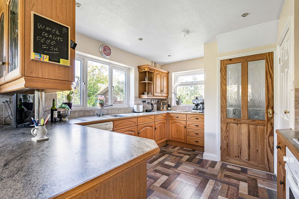 Property photo 3 of 37 2480807