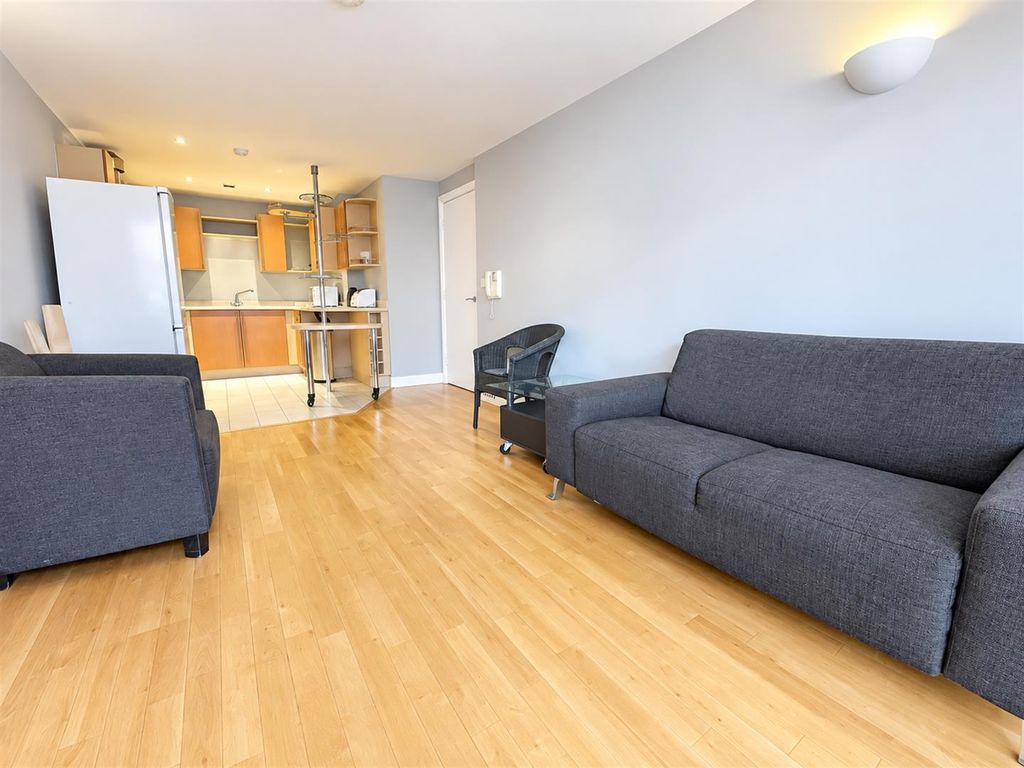 Property photo 3 of 8