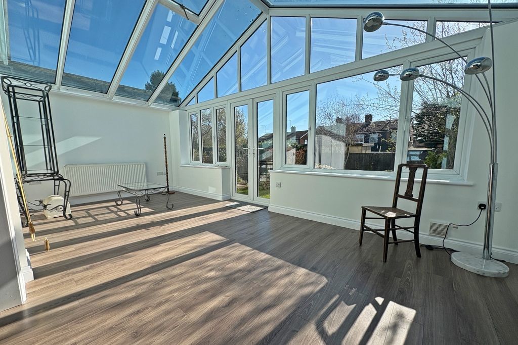 Property photo 1 of 16 4608471