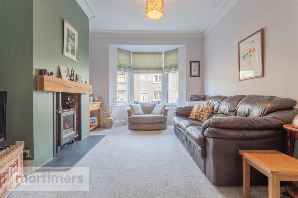 Property photo 2 of 14 Sitting Room