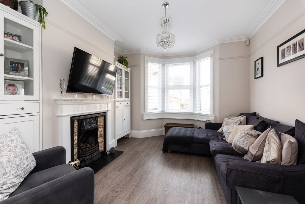 Property photo 3 of 15