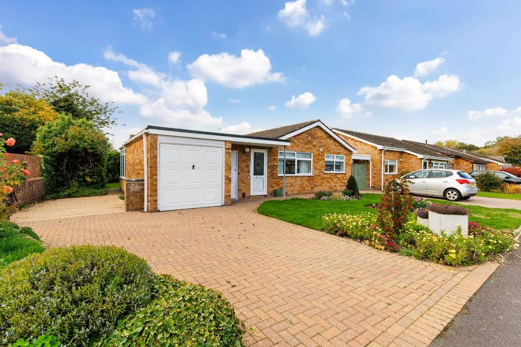 Property photo 1 of 18 99479_27 Berkshire Road (1).Jpg