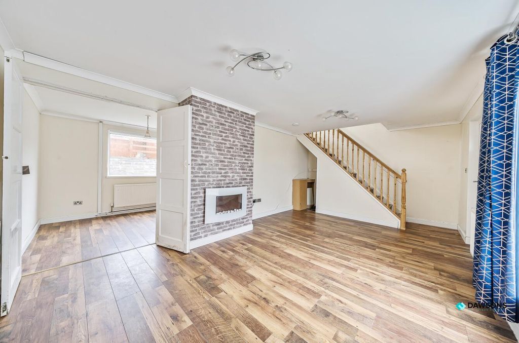 Property photo 2 of 25 F5A76F20-c050-48Fe-A0Eb-Bcfdef3c8895.Jpg