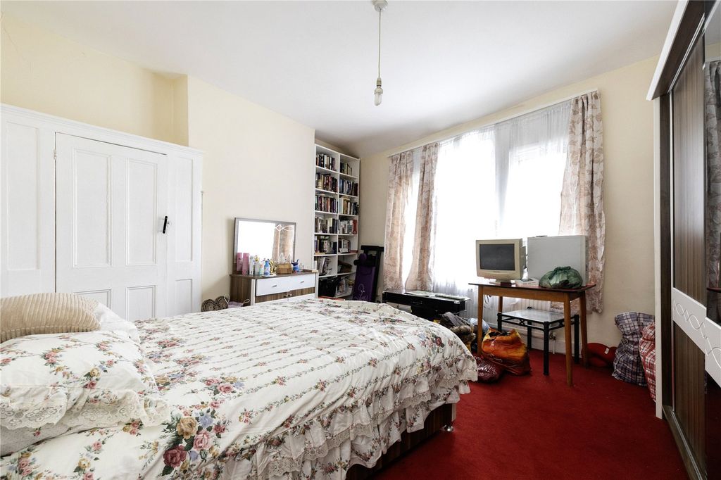 Property photo 3 of 15 Picture No. 01