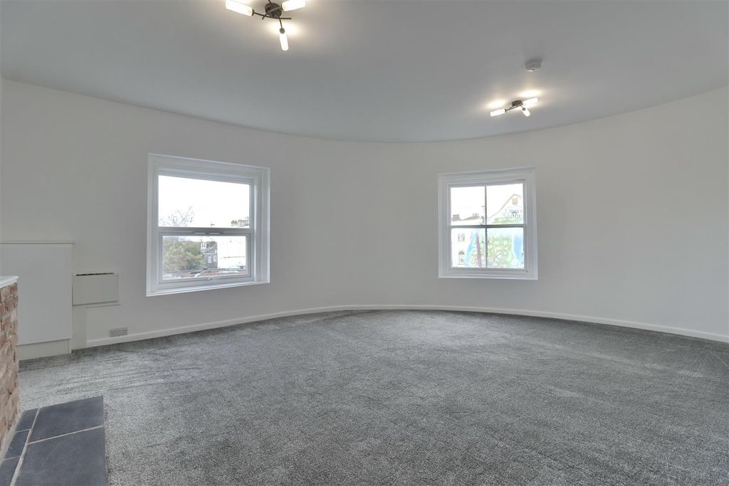 Property photo 2 of 11 48Be39E7-D191-49B1-92B3-80800Af8Ac66_1_201_A.Jpeg