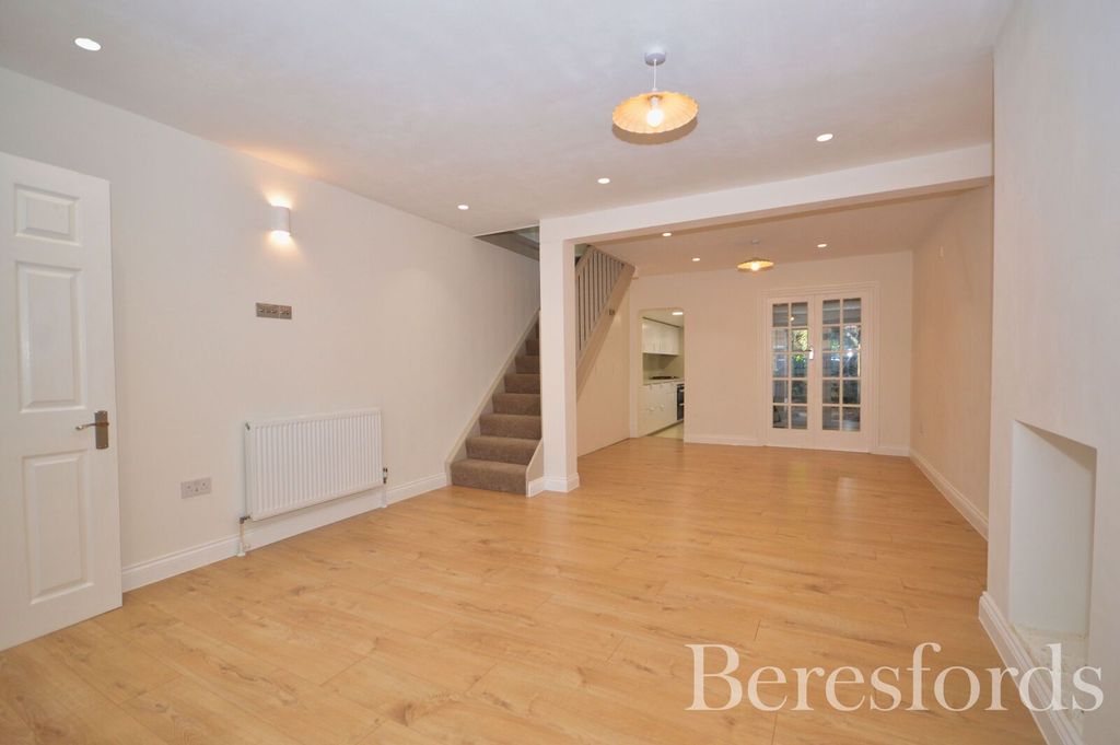 Property photo 3 of 17 Picture No. 28