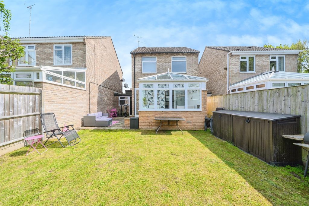Property photo 2 of 17