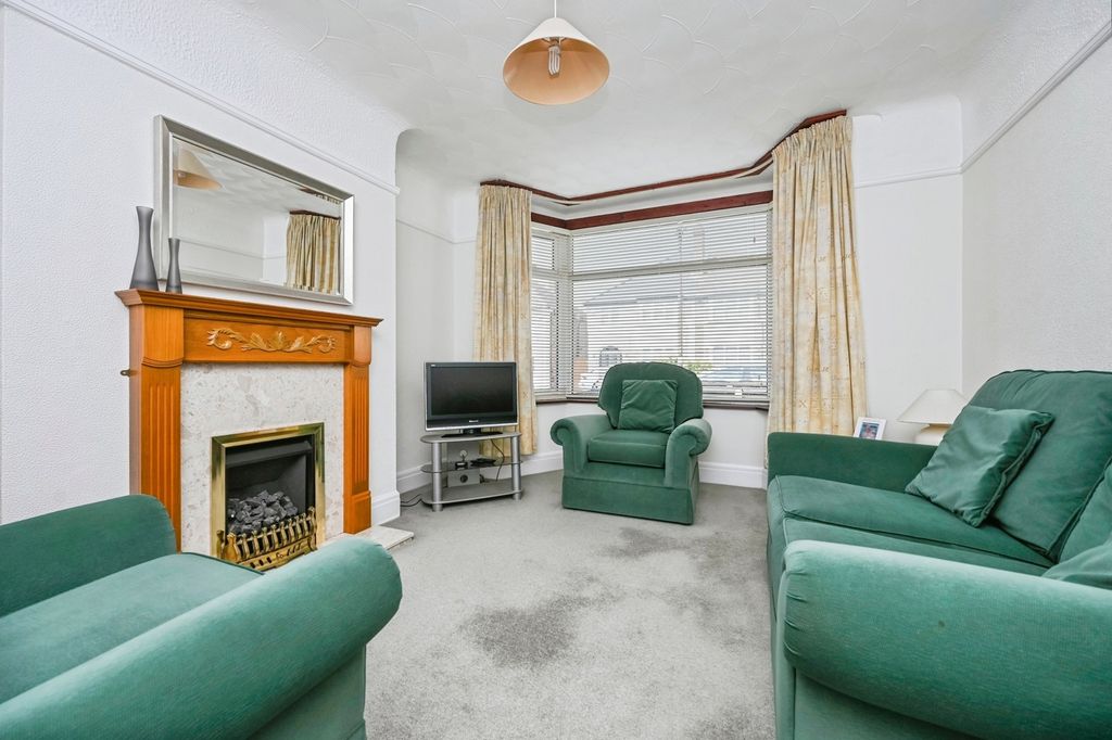 Property photo 3 of 14 Pbox-Img.Jpg