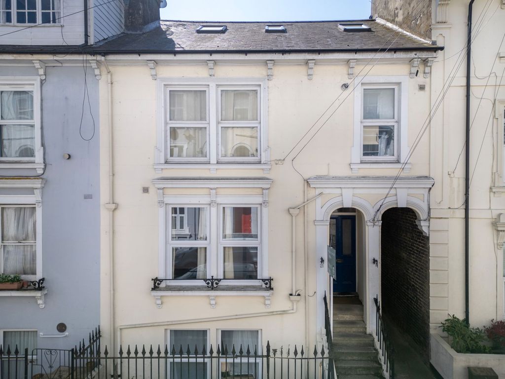 Property photo 1 of 9
