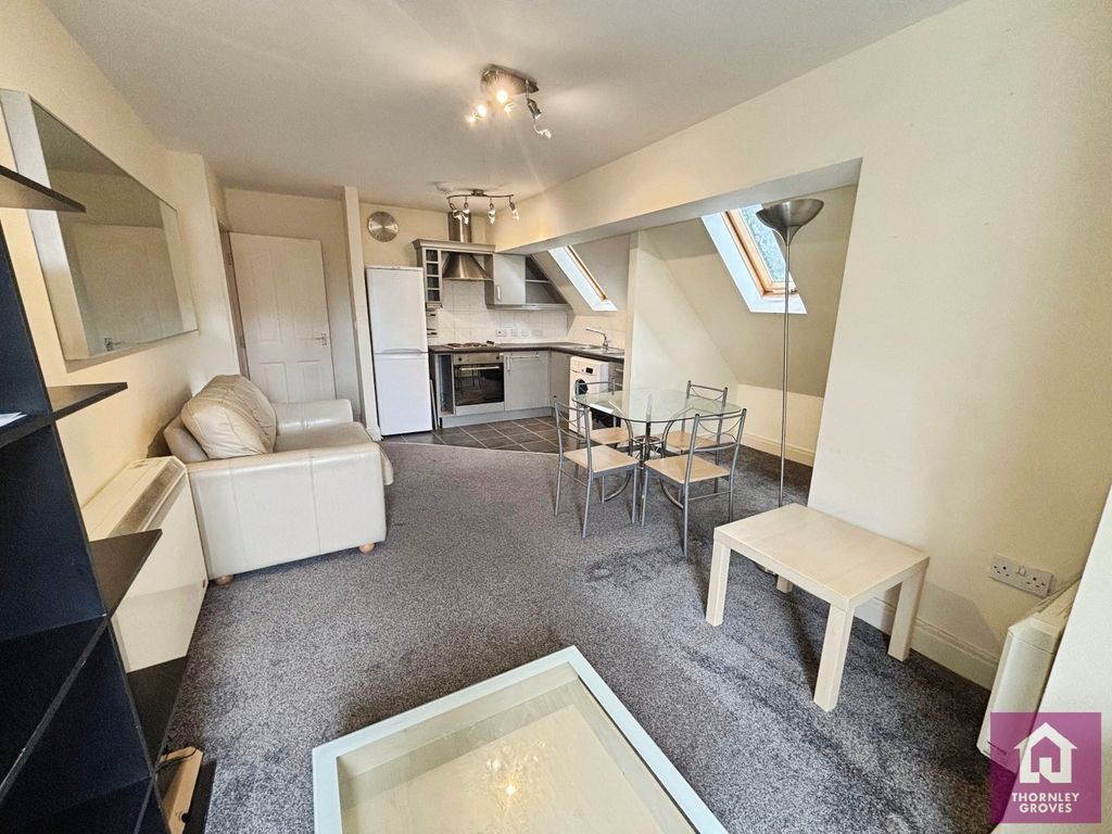 Property photo 3 of 11 Picture No. 38
