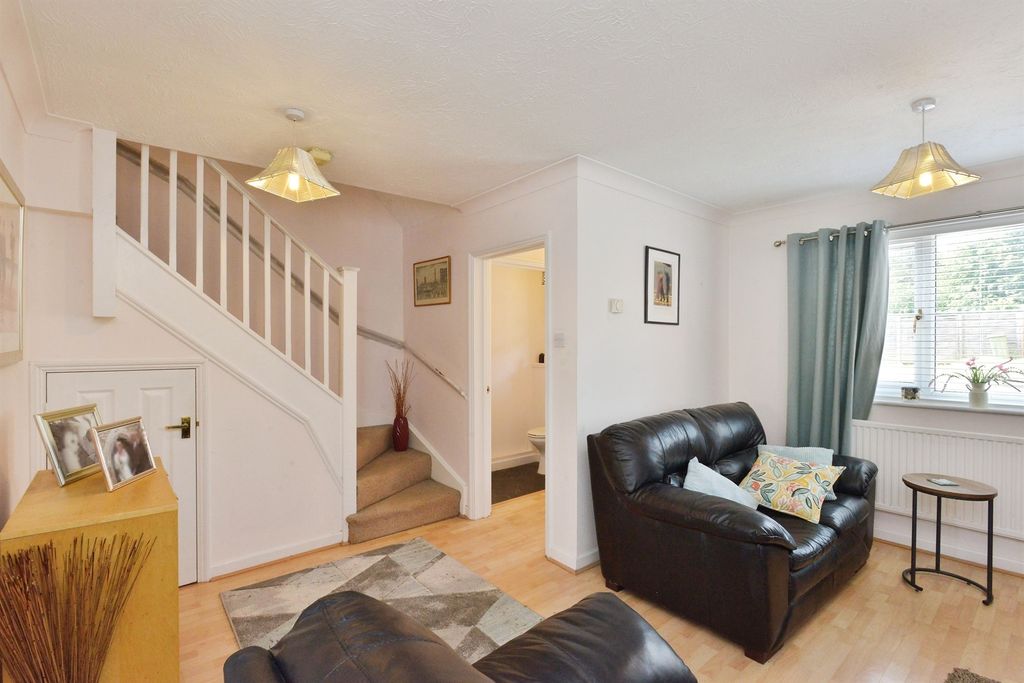 Property photo 2 of 17