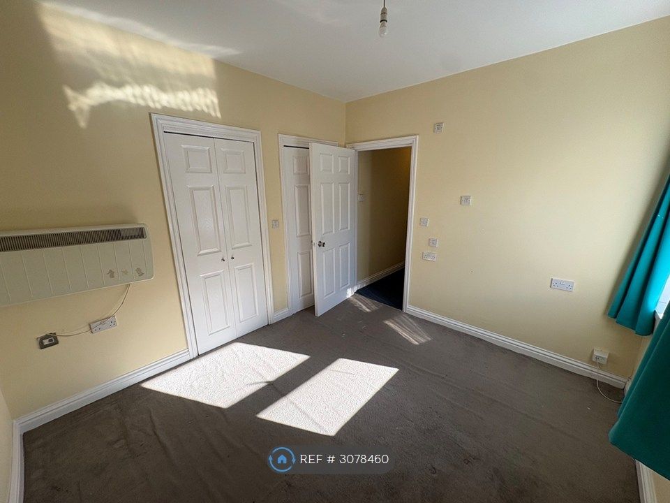 Property photo 3 of 7 Bedroom