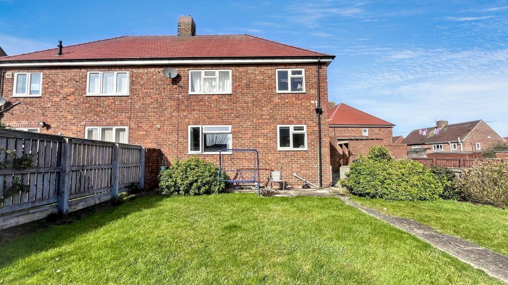 Property photo 2 of 21