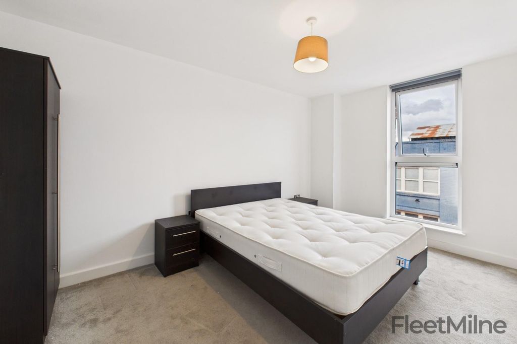 Property photo 2 of 10 Bedroom One